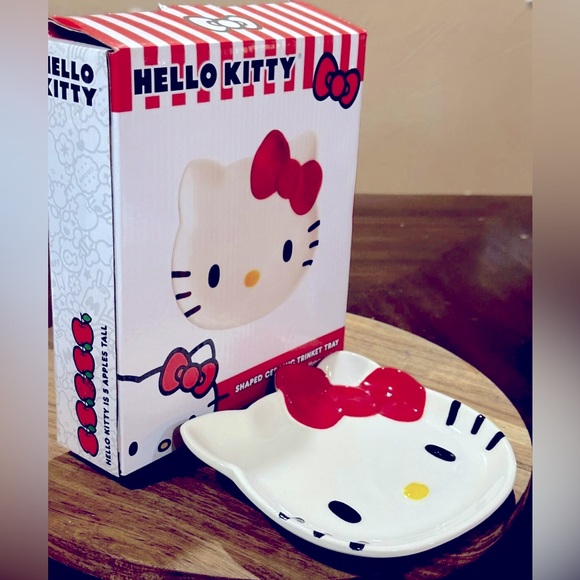 Sanrio Hello Kitty Shaped
Ceramic Trinket Tray - Jewelry
Ring Holder Dish - Picture 7 of 14